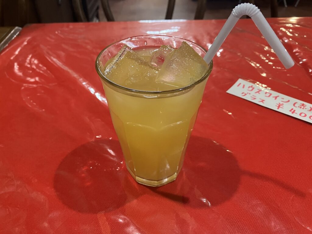 ランチに付いてきたオレンジジュース