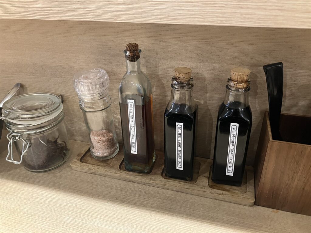 3種類から選べる出汁醤油のボトル