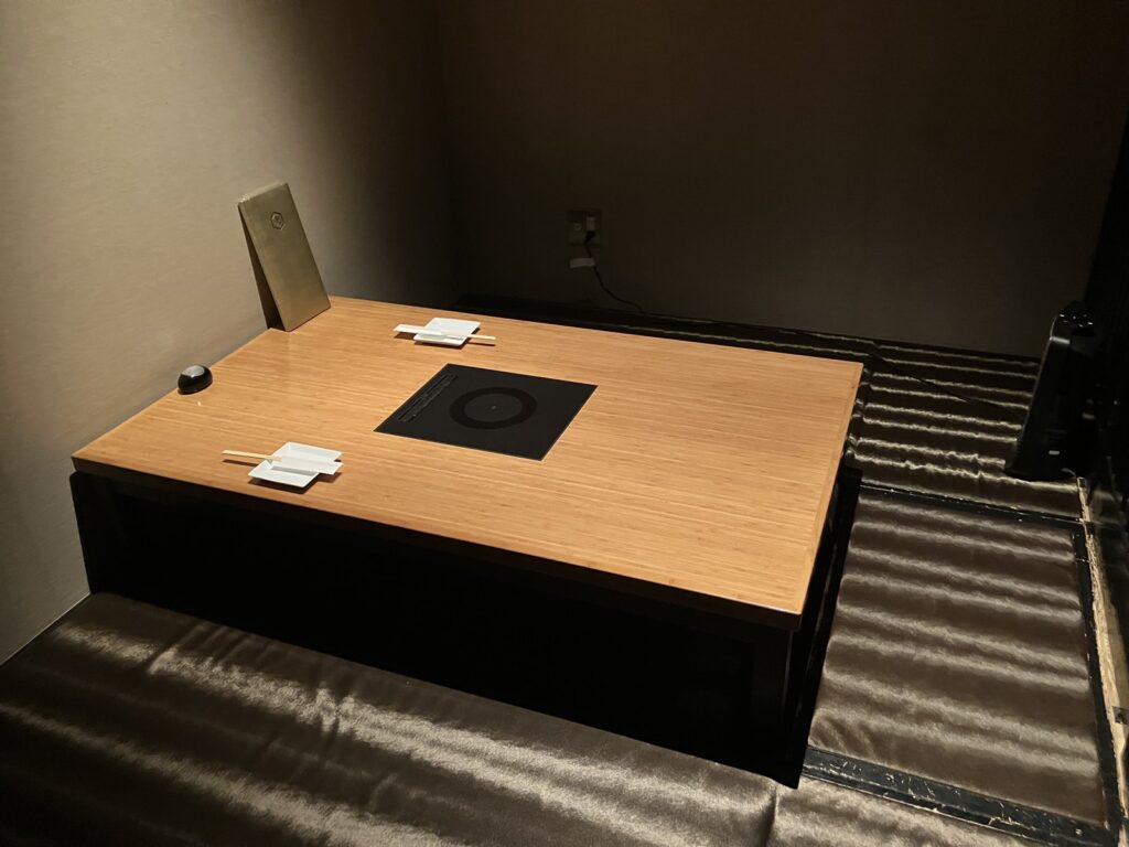 予約した個室（掘りごたつ）の席