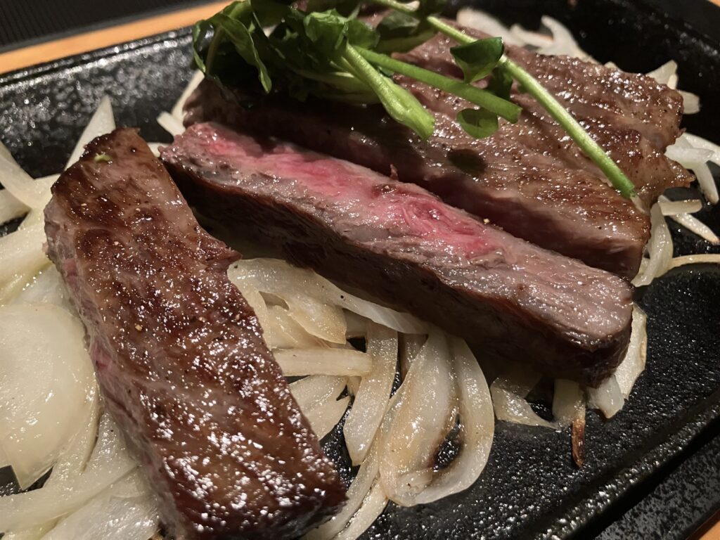 極上佐賀牛サーロインステーキの断面