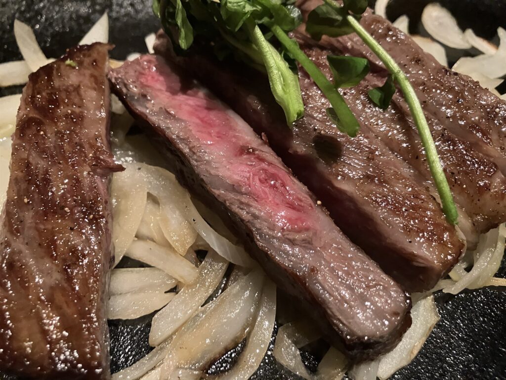 とろけるような食感の極上佐賀牛サーロインステーキ