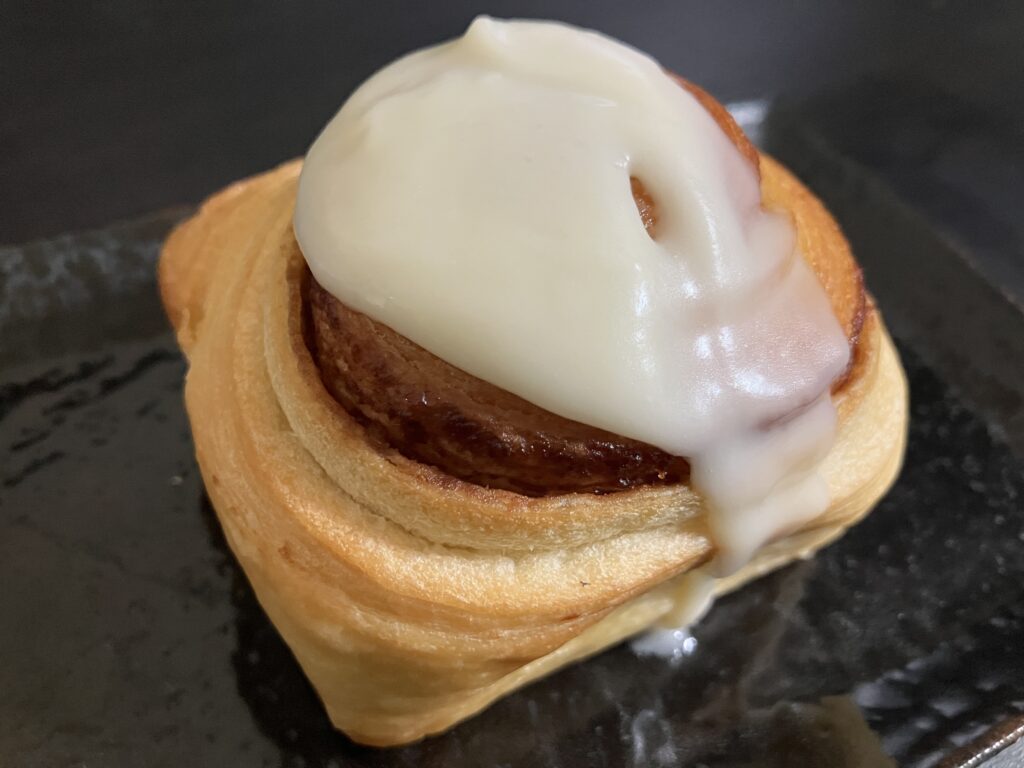 とろりとかかったチーズフロスティング