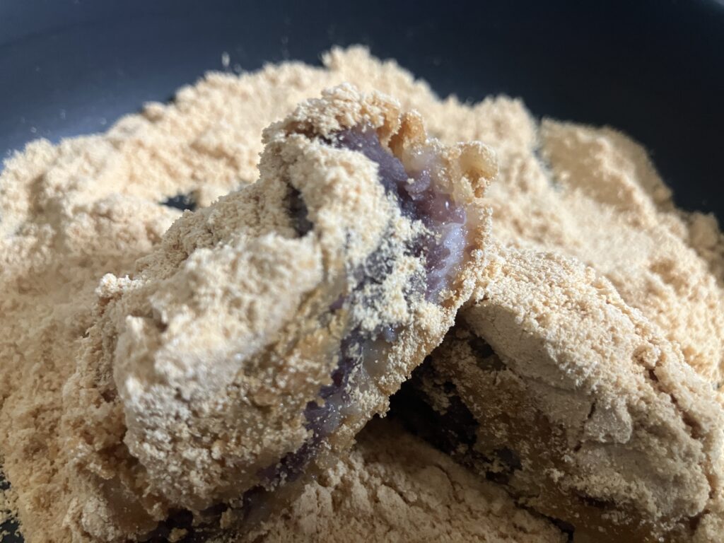 つぶあんともち米の断面