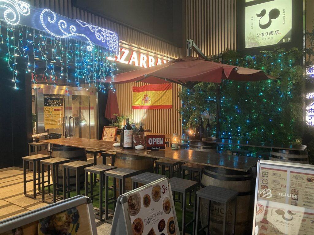 お店の外に設けられたテラス席