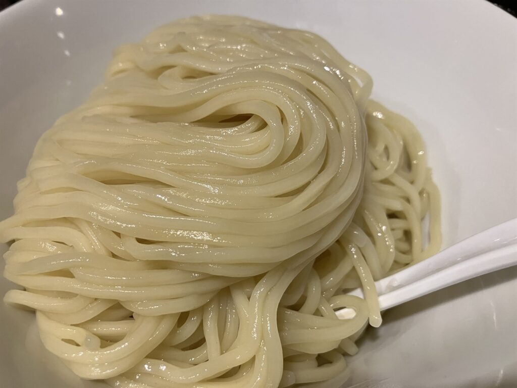 特盛(400g)の麺の量