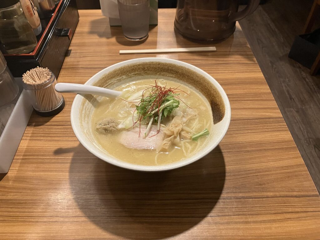 濃厚鶏白湯そば（並盛）