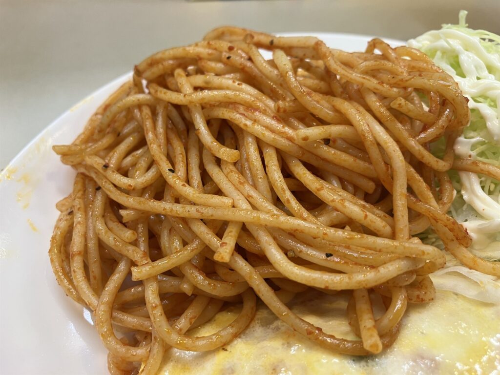 付け合わせのナポリタン